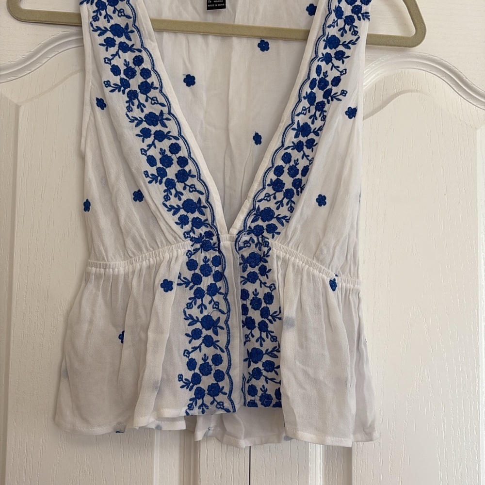 Forever 21 White Crop Top with Blue Floral Embroidery